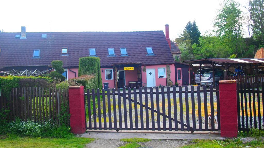 Ferienwohnung Private Svetluska Pobezovice Exterior foto