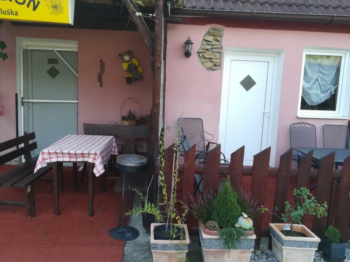 Ferienwohnung Private Svetluska Pobezovice Exterior foto