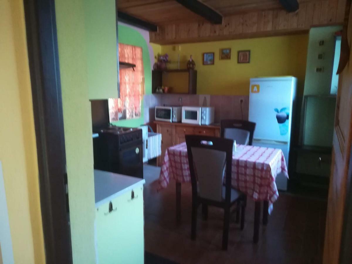 Ferienwohnung Private Svetluska Pobezovice Exterior foto