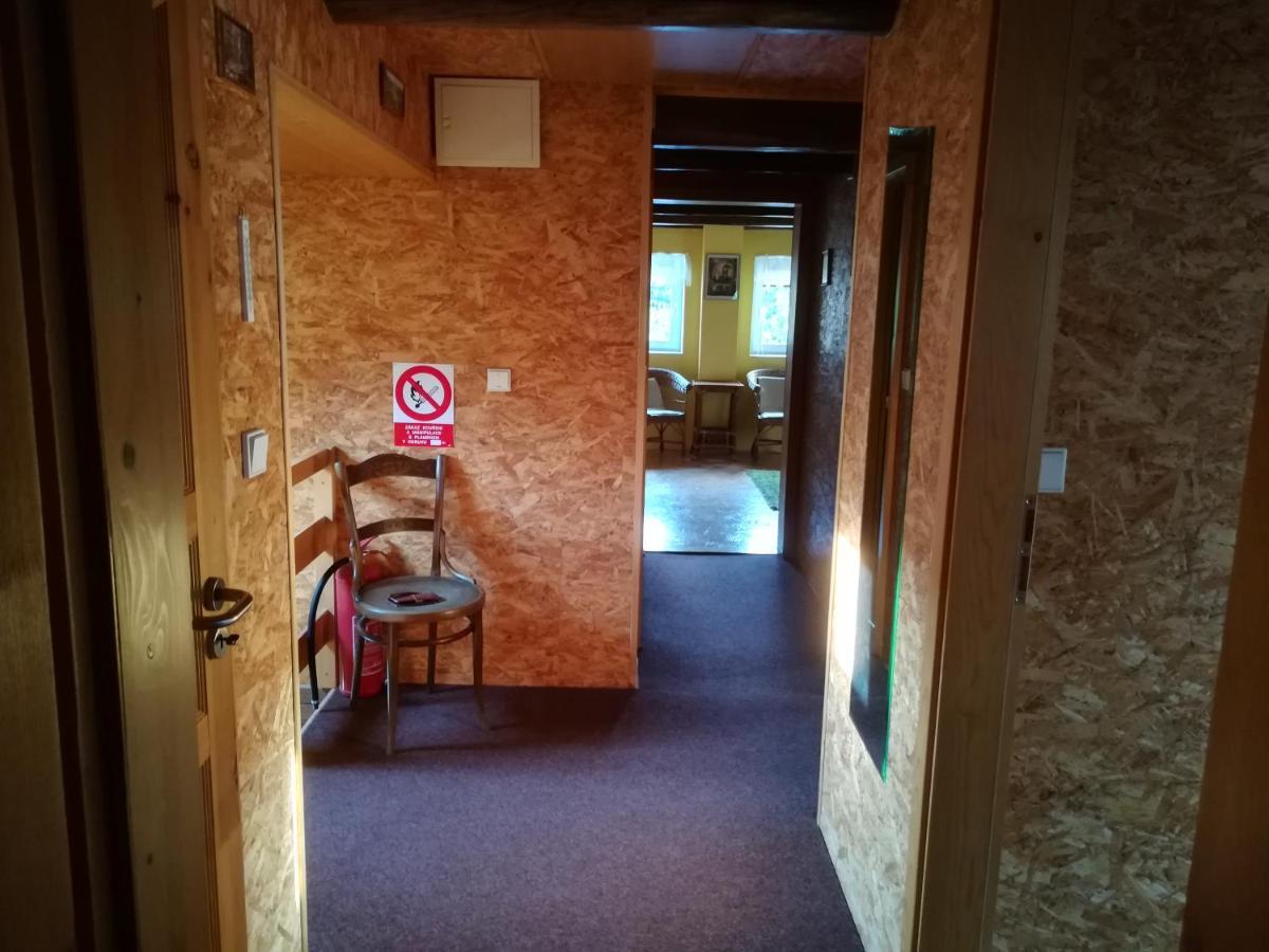 Ferienwohnung Private Svetluska Pobezovice Exterior foto